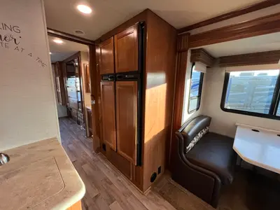 2018 Jayco Seneca photo 16