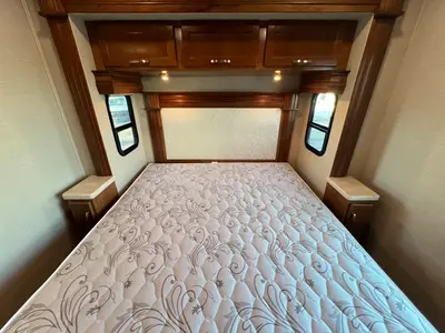 2018 Jayco Seneca photo 18