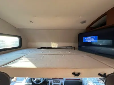 2018 Jayco Seneca photo 4