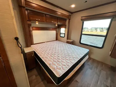 2018 Jayco Seneca photo 17