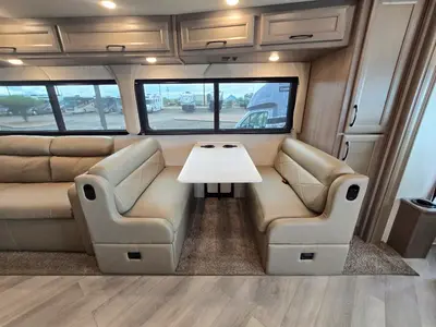 2024 Fleetwood Bounder photo 14