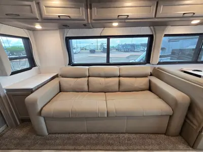 2024 Fleetwood Bounder photo 15