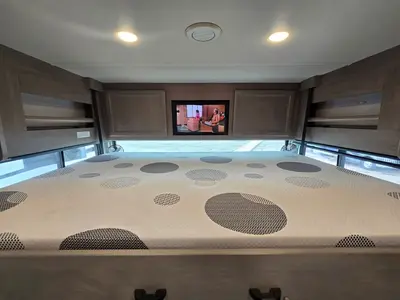 2024 Fleetwood Bounder photo 4