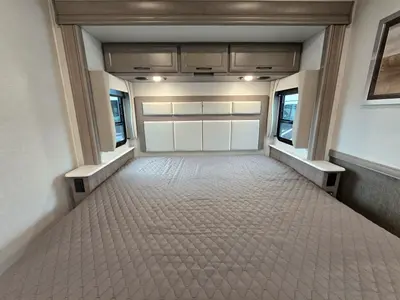 2024 Fleetwood Bounder photo 19