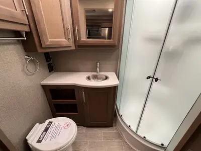 2022 Thor Motor Coach Omni photo 20