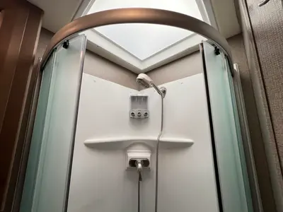 2022 Thor Motor Coach Omni photo 21
