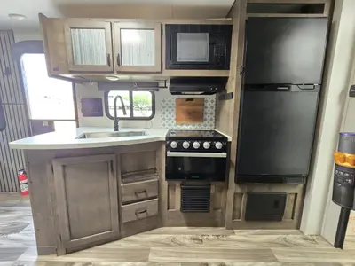 2023 Venture RV Sonic photo 7