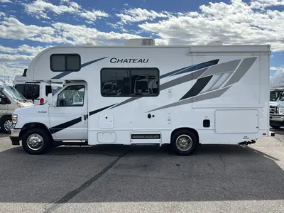 2025 Thor Motor Coach Chateau photo 25