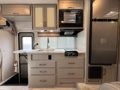 2025 Thor Motor Coach Chateau photo 7
