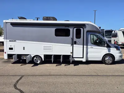 2023 Tiffin Motorhomes Midas photo 20