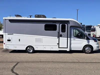 2023 Tiffin Motorhomes Midas photo 19