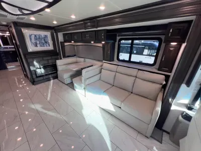 2026 Fleetwood Discovery photo 7