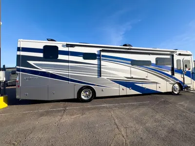 2026 Fleetwood Discovery photo 23