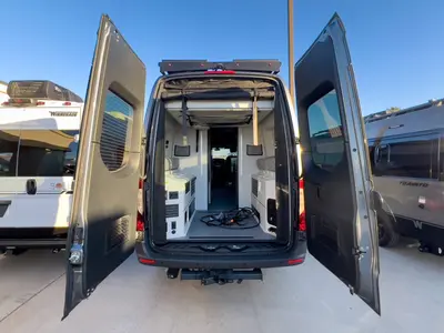 2026 Tiffin Motorhomes GH2 photo 2