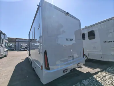 2026 Tiffin Motorhomes Midas photo 30