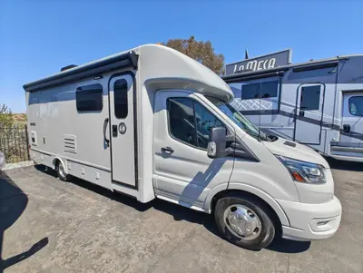 2026 Tiffin Motorhomes Midas photo 16