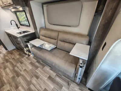 2026 Tiffin Motorhomes Midas photo 7