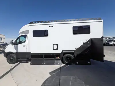 2026 Tiffin Motorhomes Open Trail photo 22