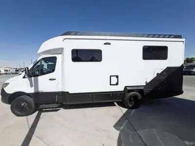 2026 Tiffin Motorhomes Open Trail photo 21