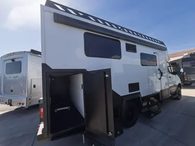 2026 Tiffin Motorhomes Open Trail photo 16