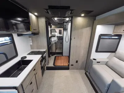 2026 Grand Design Lineage Series M photo 6