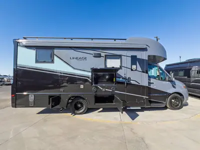 2026 Grand Design Lineage Series M photo 19