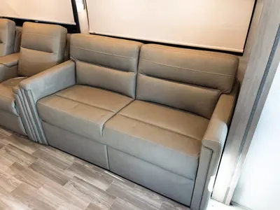 2027 Thor Motor Coach Windsport photo 8