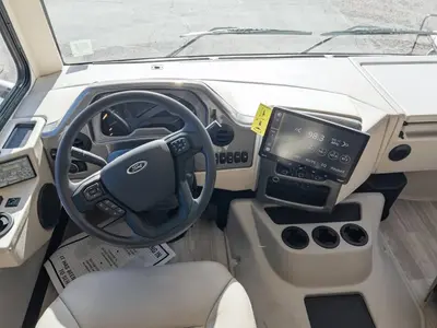 2027 Thor Motor Coach Windsport photo 2