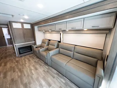 2027 Thor Motor Coach Windsport photo 7