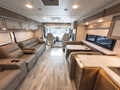 2027 Thor Motor Coach Windsport photo 4