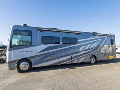 2027 Thor Motor Coach Windsport photo 30