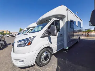 2026 Tiffin Motorhomes Midas photo 23