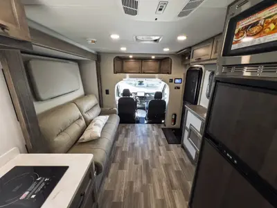 2026 Tiffin Motorhomes Midas photo 4