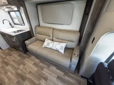 2026 Tiffin Motorhomes Midas photo 7