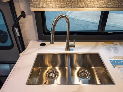 2026 Thor Motor Coach Omni Trail photo 11