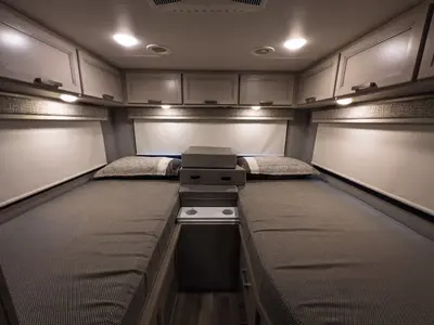 2026 Thor Motor Coach Omni Trail photo 16