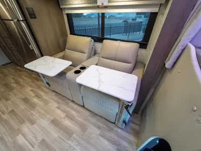 2026 Thor Motor Coach Omni Trail photo 8