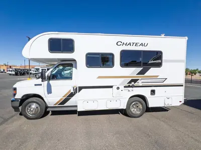 2027 Thor Motor Coach Chateau photo 22