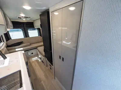2027 Thor Motor Coach Tellaro photo 7