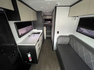 2026 Tiffin Motorhomes Open Trail photo 5
