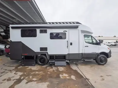 2026 Tiffin Motorhomes Open Trail photo 17
