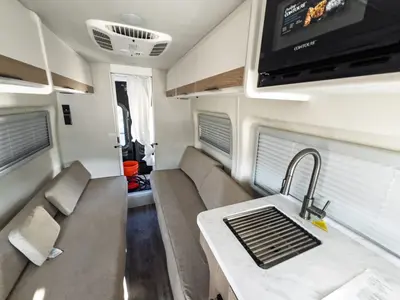 2027 Thor Motor Coach Talavera photo 7