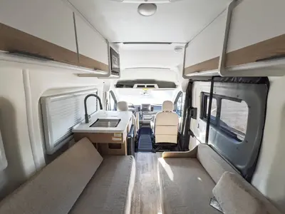 2027 Thor Motor Coach Talavera photo 5