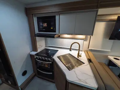2027 Thor Motor Coach Chateau photo 11