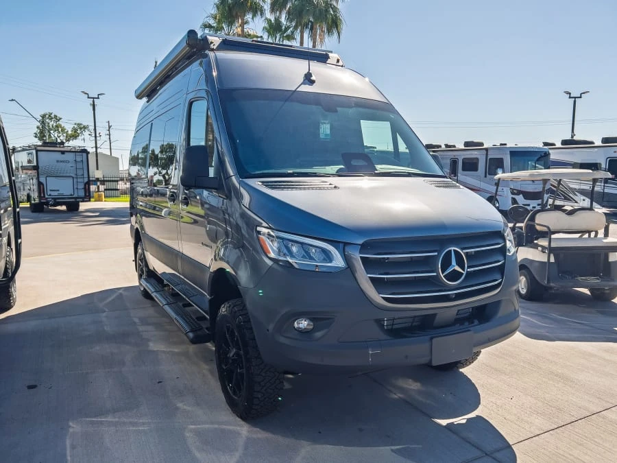 2027 Entegra Coach Launch exterior
