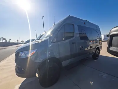 2027 Thor Motor Coach Sanctuary photo 19
