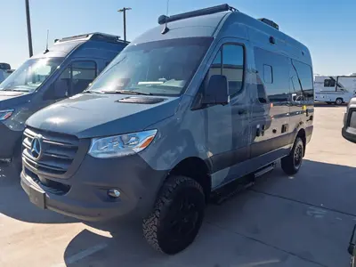 2027 Thor Motor Coach Sanctuary photo 22