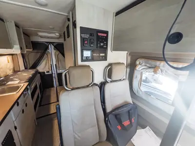 2027 Winnebago Solis photo 7
