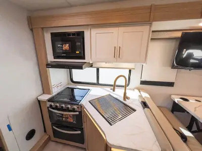 2027 Thor Motor Coach Chateau photo 11