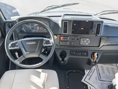 2026 Tiffin Motorhomes Allegro BAY photo 2